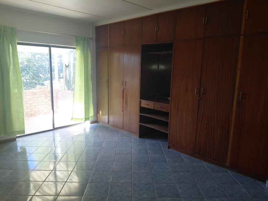 4 Bedroom Property for Sale in Bothasrus Eastern Cape